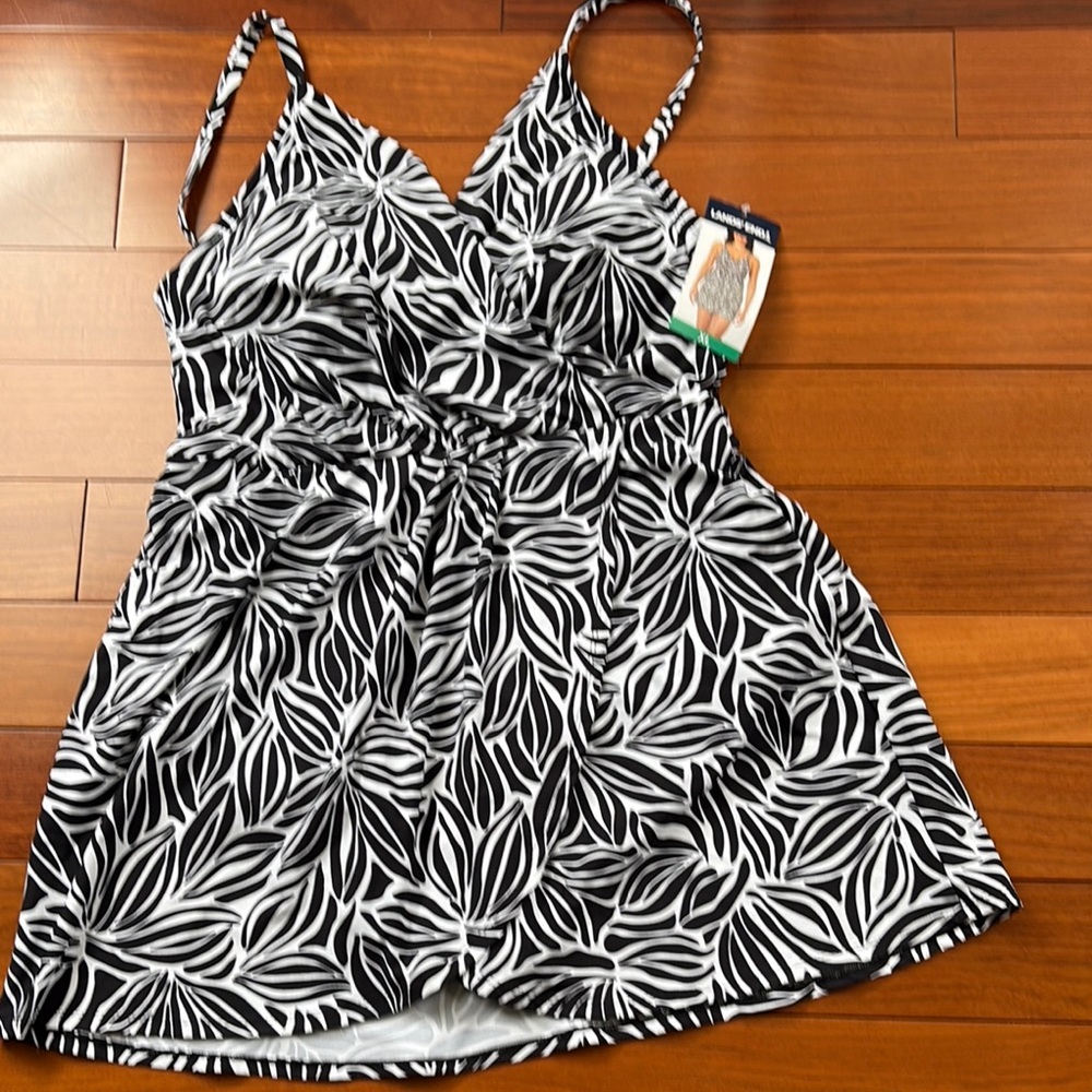 Land End swimsuit Black and White Leaf Print